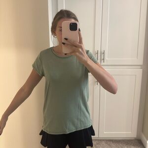 Lululemon green tshirt